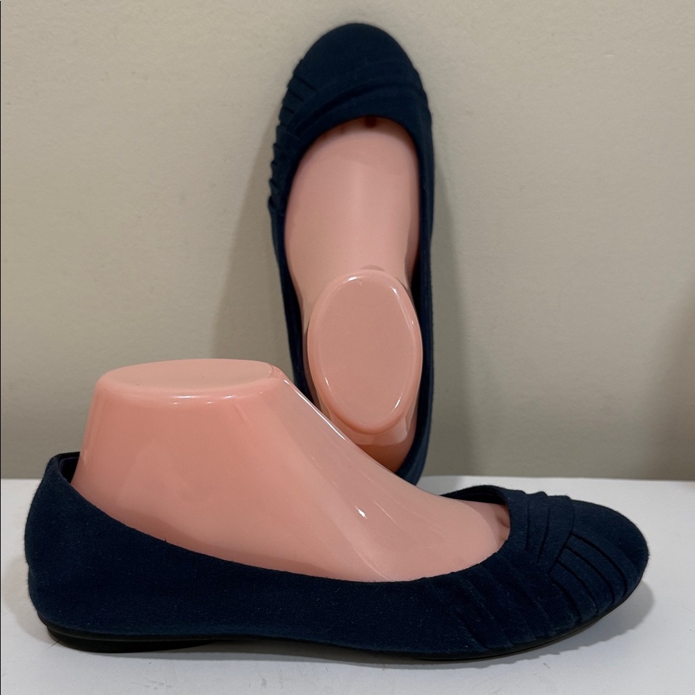 American Eagle Navy Blue Women's Flats (sz 7.5) - Picture 2 of 7